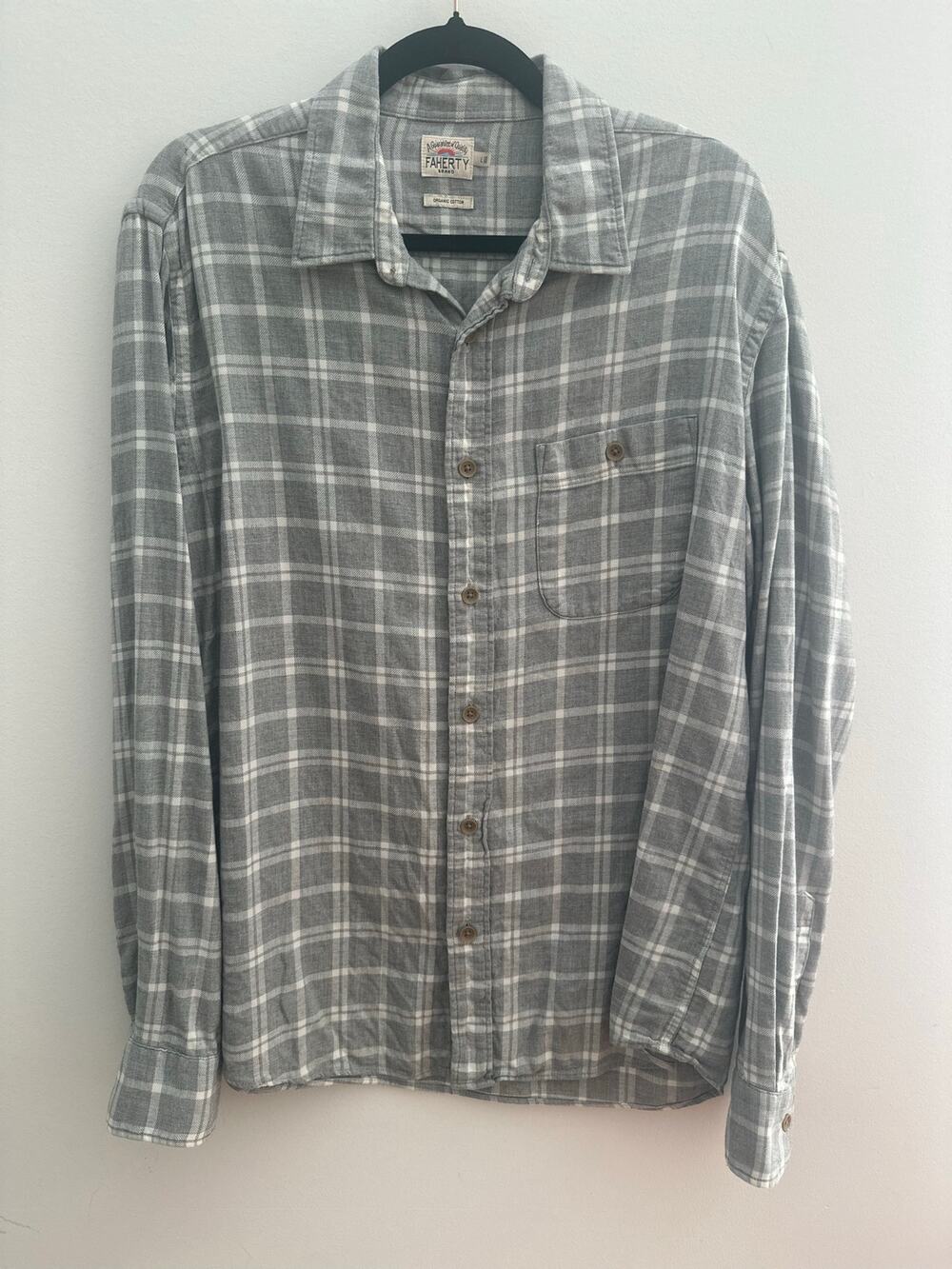 Faherty Plaid Flannel Button Up Shirt Men's Large Gray White Long Sleeve